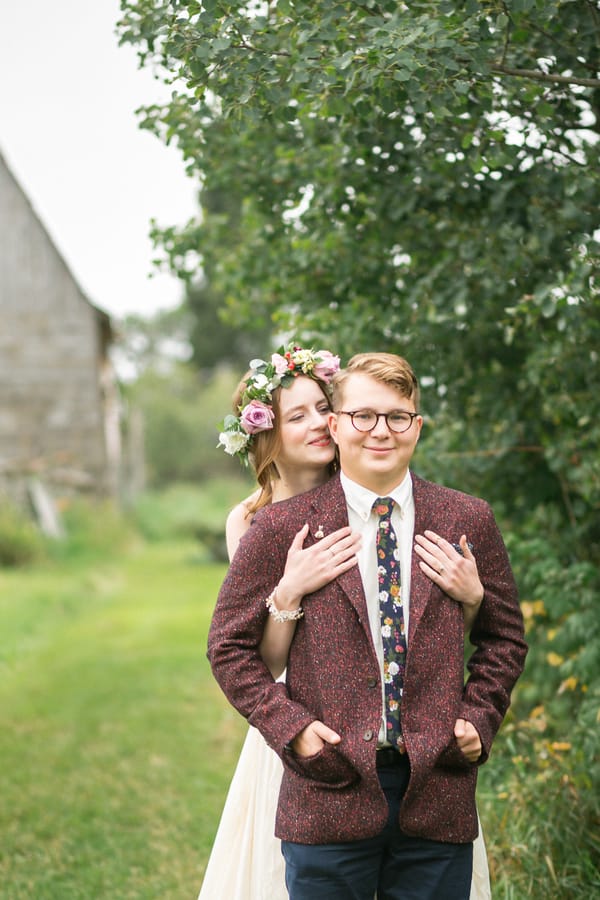 DIY-Rustic-Farmyard-Barn-Wedding-bride-groom-hugging