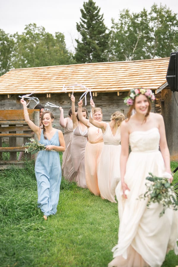 DIY-Rustic-Farmyard-Barn-bridesmaid-dresses