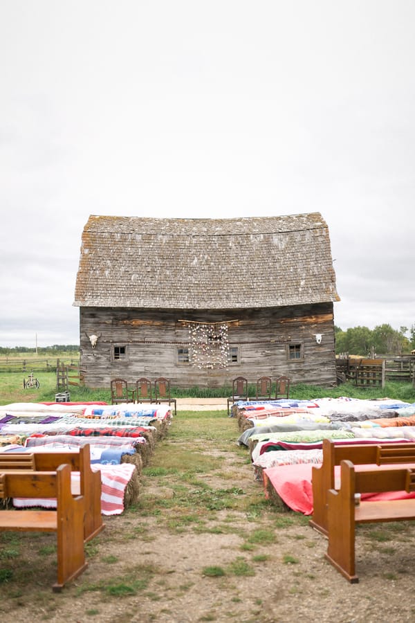 DIY-Rustic-Farmyard-Barn-hay-bale-seating