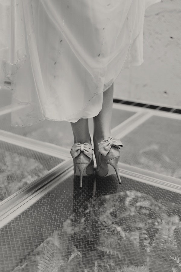 Art-Deco-Glamour-Styled-Shoot-bow-heels