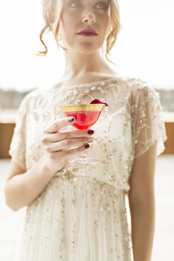 Art-Deco-Glamour-Styled-Shoot-bride-cocktail