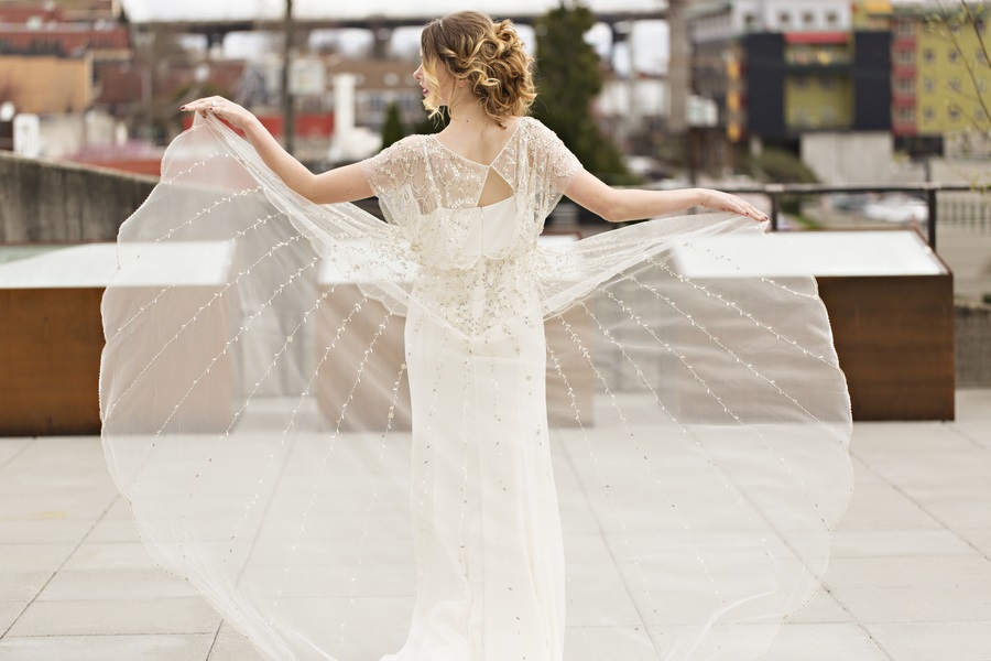 Art-Deco-Glamour-Styled-Shoot-train