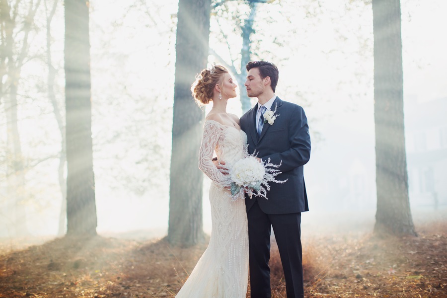 Ice-Queen-Styled-Wedding-Shoot-forest-venue