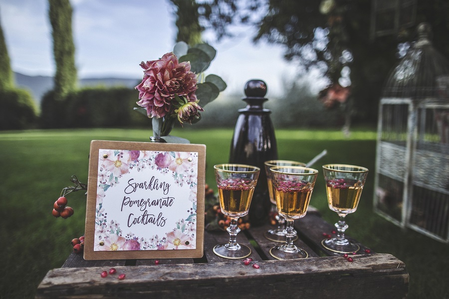 Vintage-Bohemian-Wedding-at-a-Historic-Italian-Villa-bar