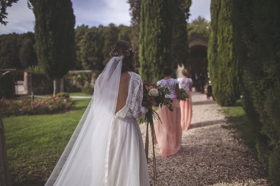 Vintage-Bohemian-Wedding-at-a-Historic-Italian-Villa-walking-down-aisle