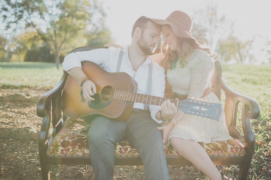 Vintage-Boho-Engagement-Shoot-picnic-guitar