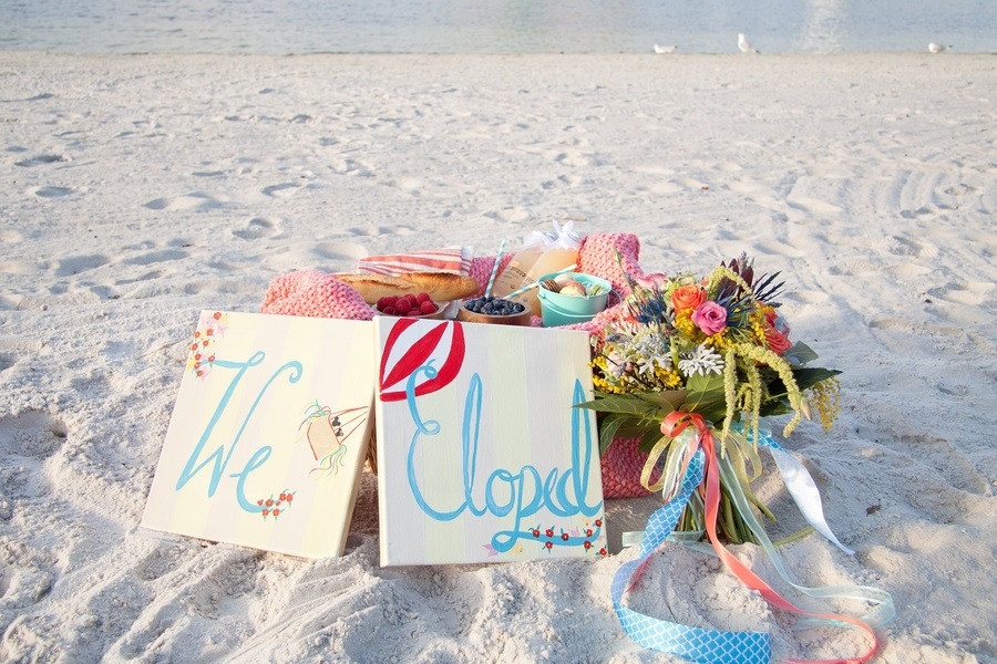 Walt-Disney-World-Boardwalk-Elopement-beach-picnic