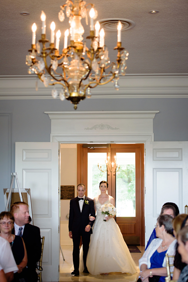 romantic-great-gatsby-inspired-wedding-walking-down-aisle