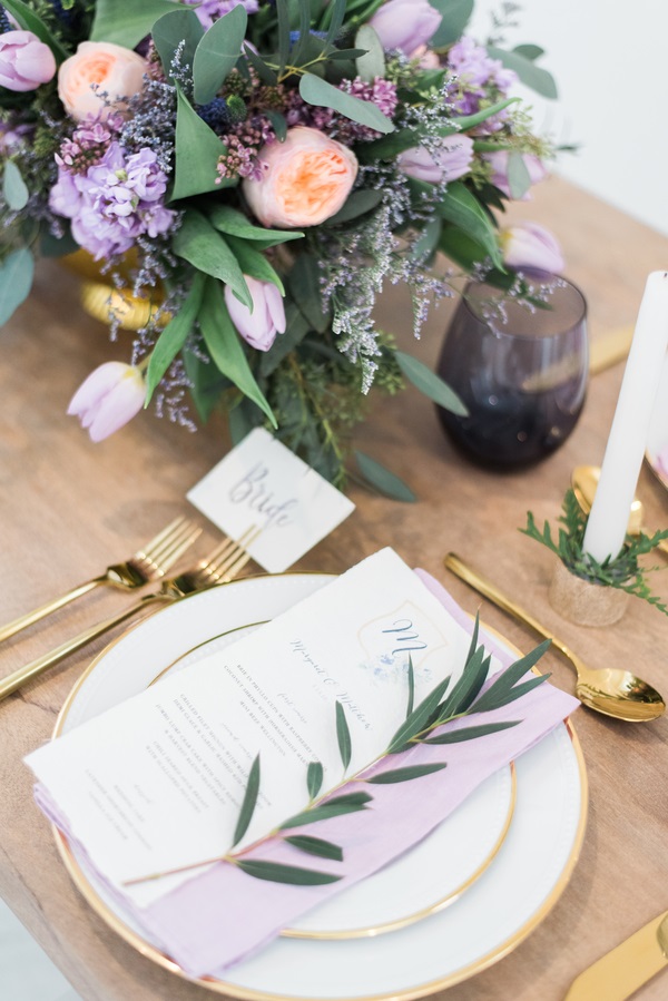 2018-Pantone-Color-of-the-Year-Inspired-Wedding-table-setting