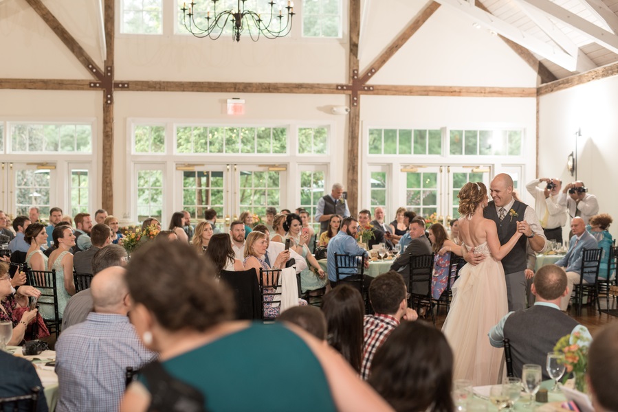 Beautiful-Rustic-Boho-Wedding-first-dance