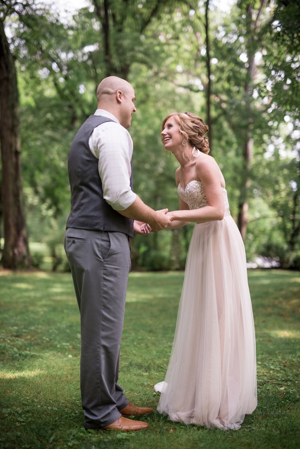 Beautiful-Rustic-Boho-Wedding-first-look-smile