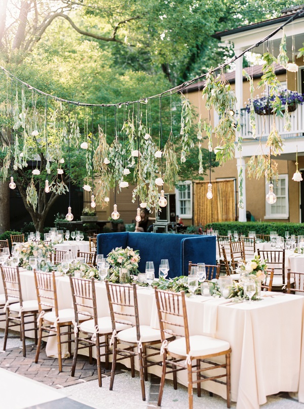 Dreamy-Southern-Vintage-Wedding-reception-decor