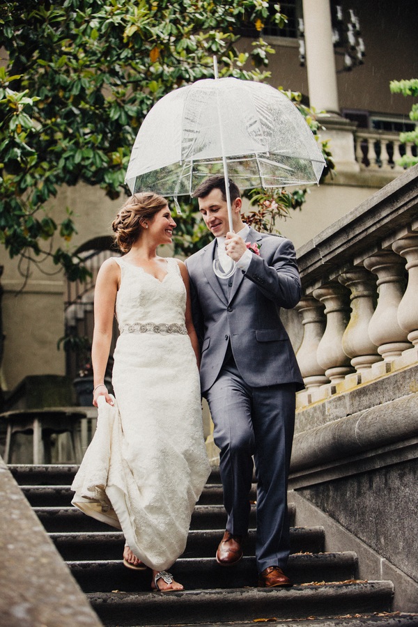 Springtime-Vintage-Estate-Wedding-umbrella
