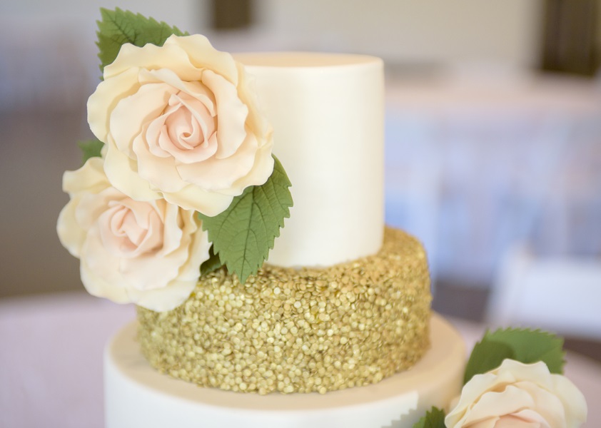 french-georgian-era-inspired-wedding-shoot-cake-flowers