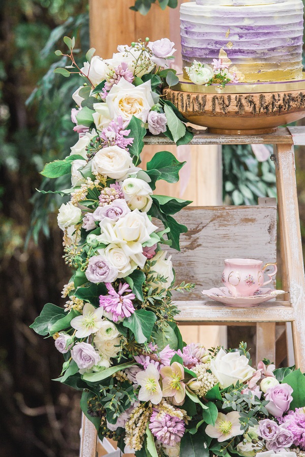 lilac-vintage-fairy-tale-inspired-wedding-shoot-25