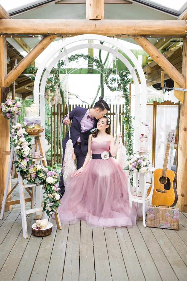 lilac-vintage-fairy-tale-inspired-wedding-shoot-27