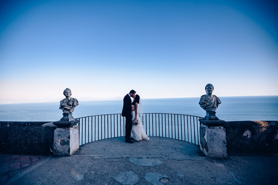 luxury-wedding-in-an-italian-villa-balcony