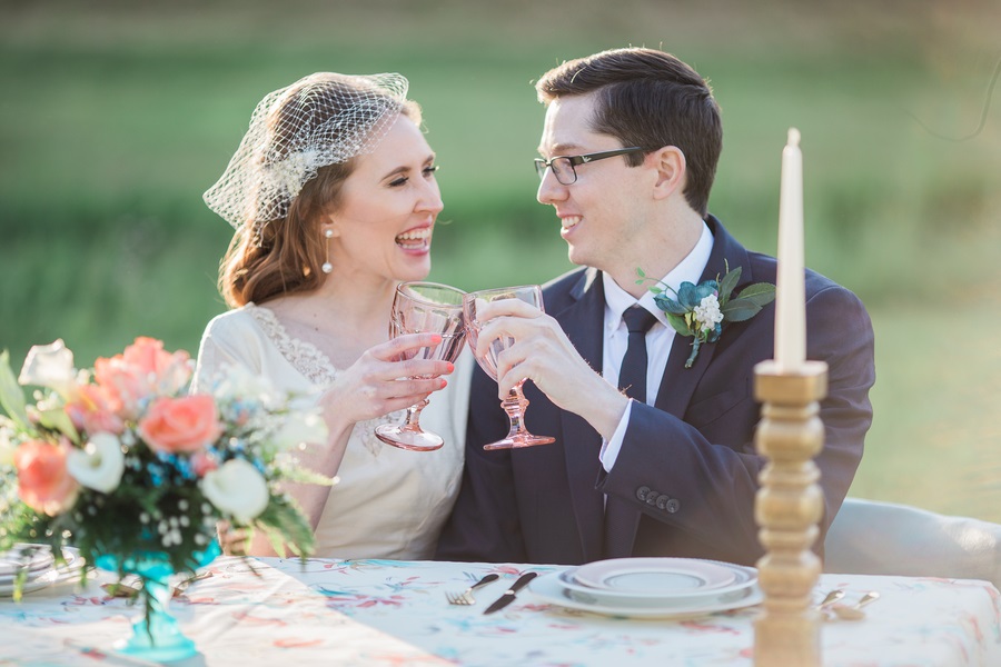 mid-century-inspired-wedding-cheers