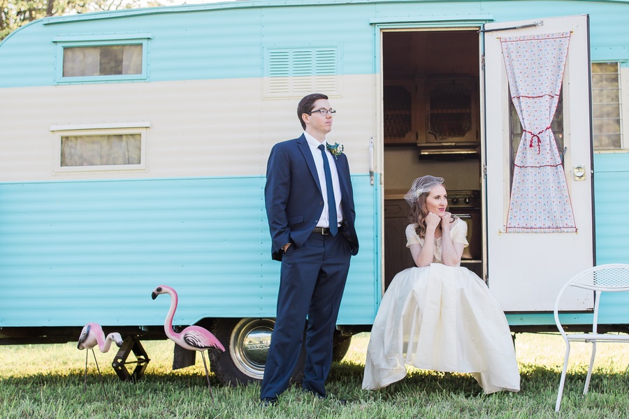 mid-century-inspired-wedding-vintage-camper