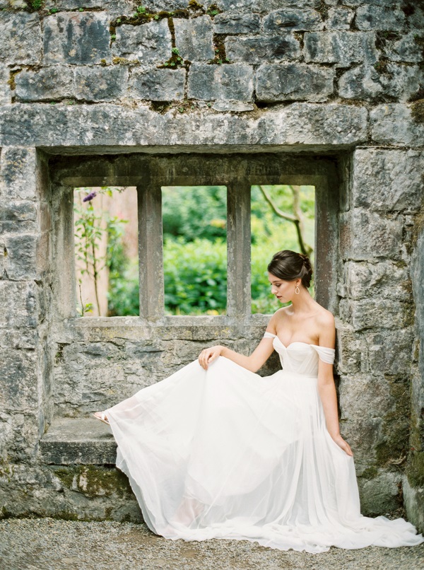 romantic-styled-shoot-in-an-irish-castle-10