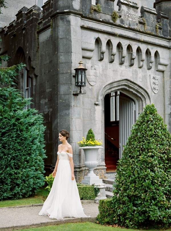 romantic-styled-shoot-in-an-irish-castle-22