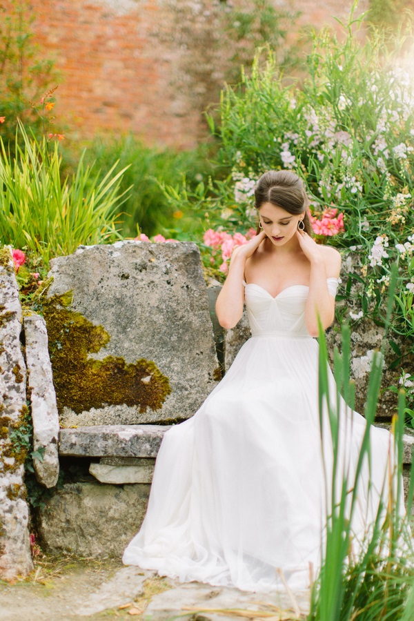 romantic-styled-shoot-in-an-irish-castle-33