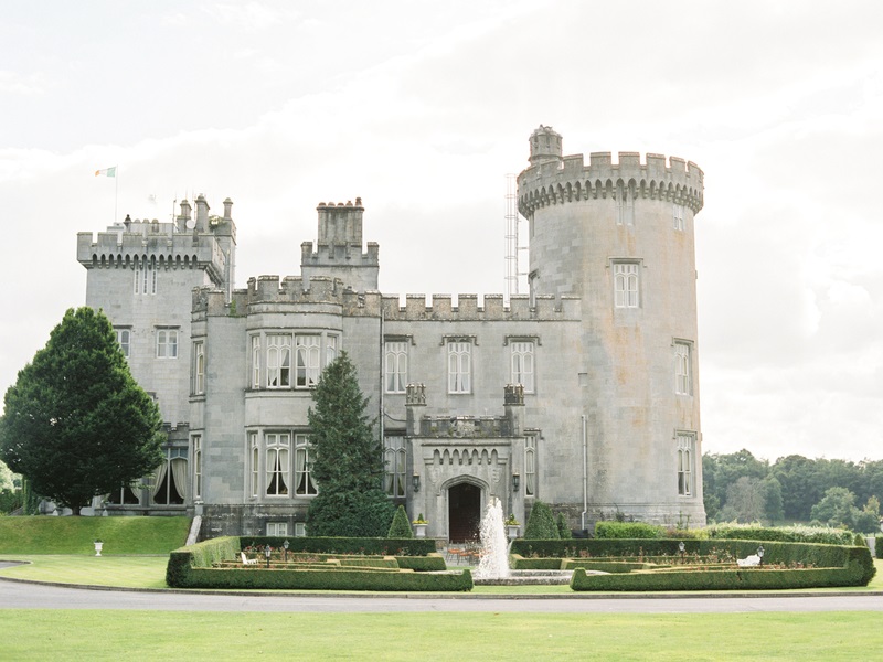 romantic-styled-shoot-in-an-irish-castle-6