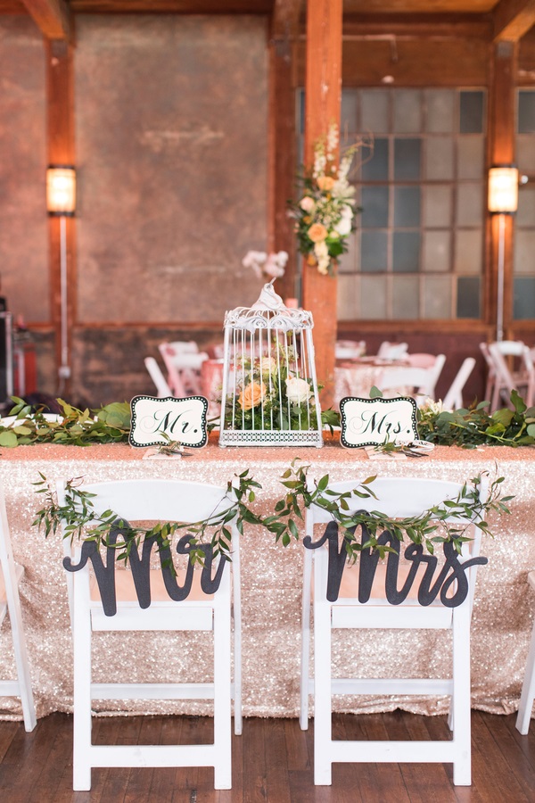 urban-shabby-chic-formal-wedding-table-decor