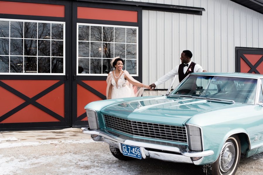 vintage-elegant-barn-wedding-getaway-car