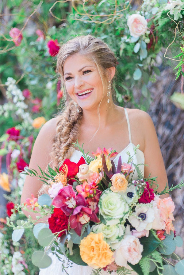 vintage-hawaiian-elopement-styled-shoot-fishtail