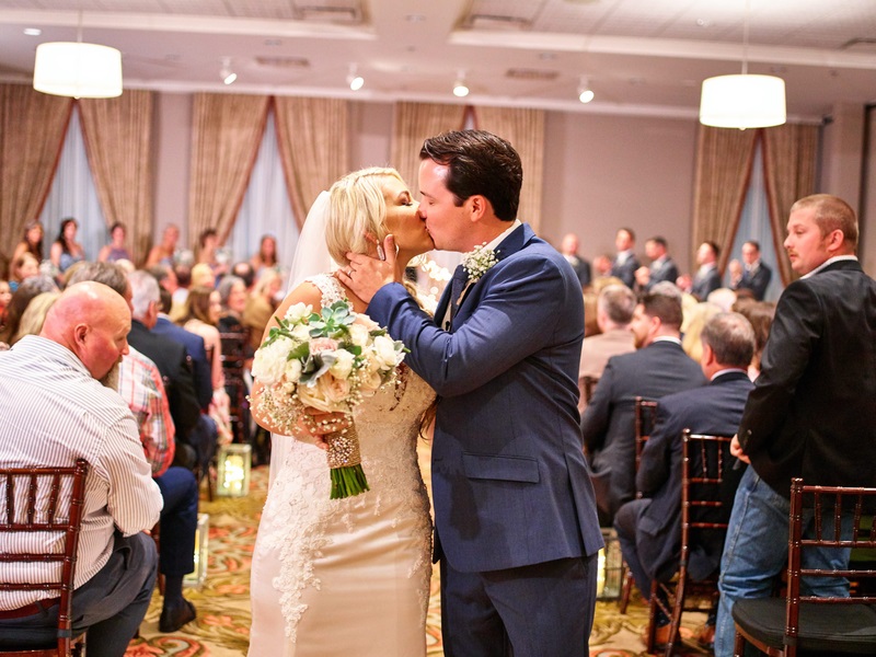 vintage-southern-wedding-in-a-historic-hotel-kiss