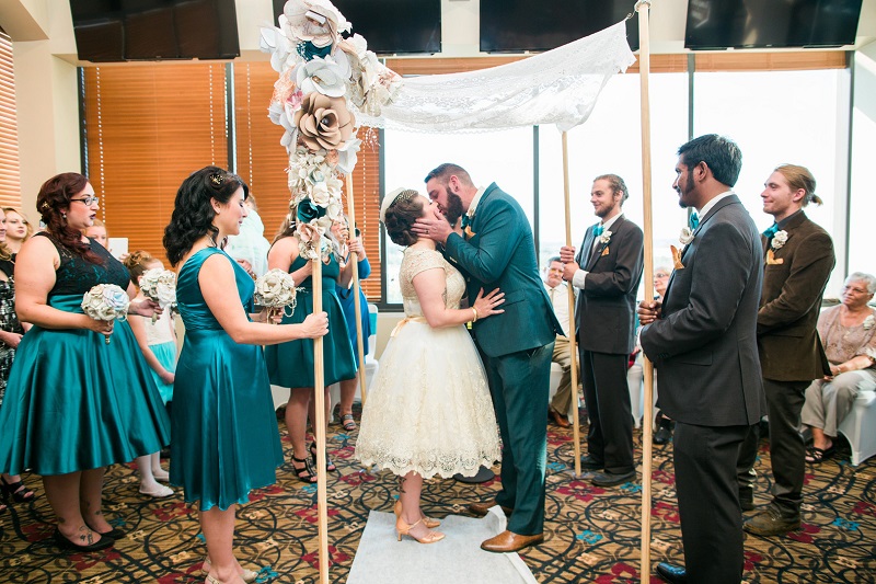 diy-1950s-inspired-wedding-altar