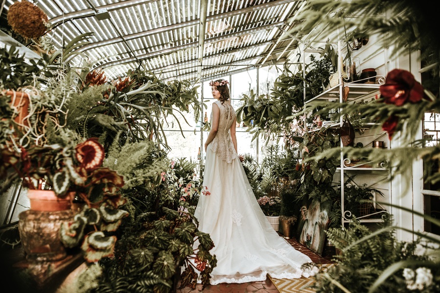 dreamy-southern-greenhouse-styled-shoot-bridal