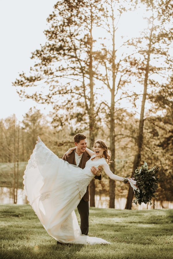 dreamy-southern-greenhouse-styled-shoot-dip