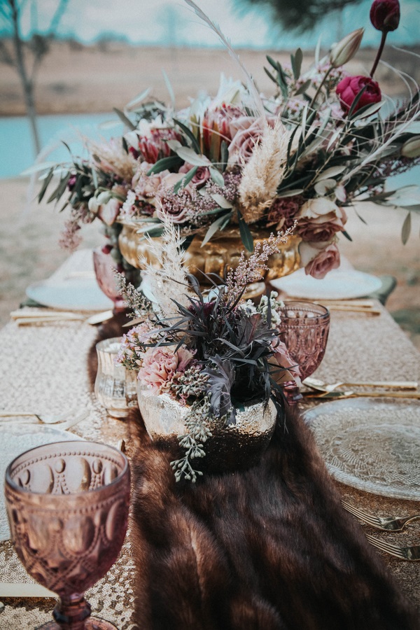 edgy-roaring-20s-styled-wedding-shoot-center-pieces