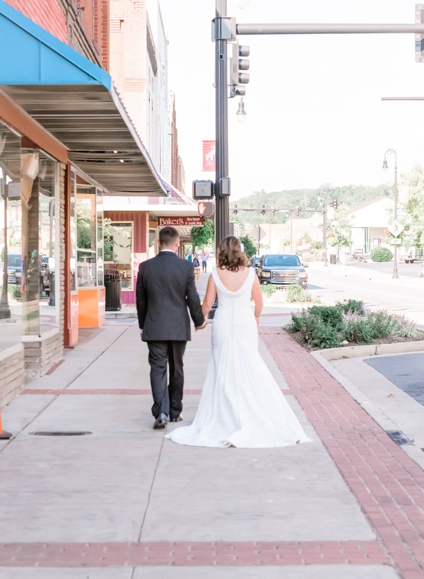 elegant-heirloom-vintage-wedding-couple