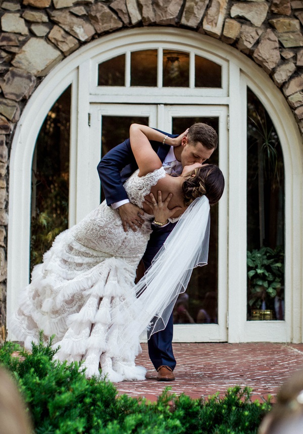 glam-garden-wedding-at-a-historic-estate-dip-kiss