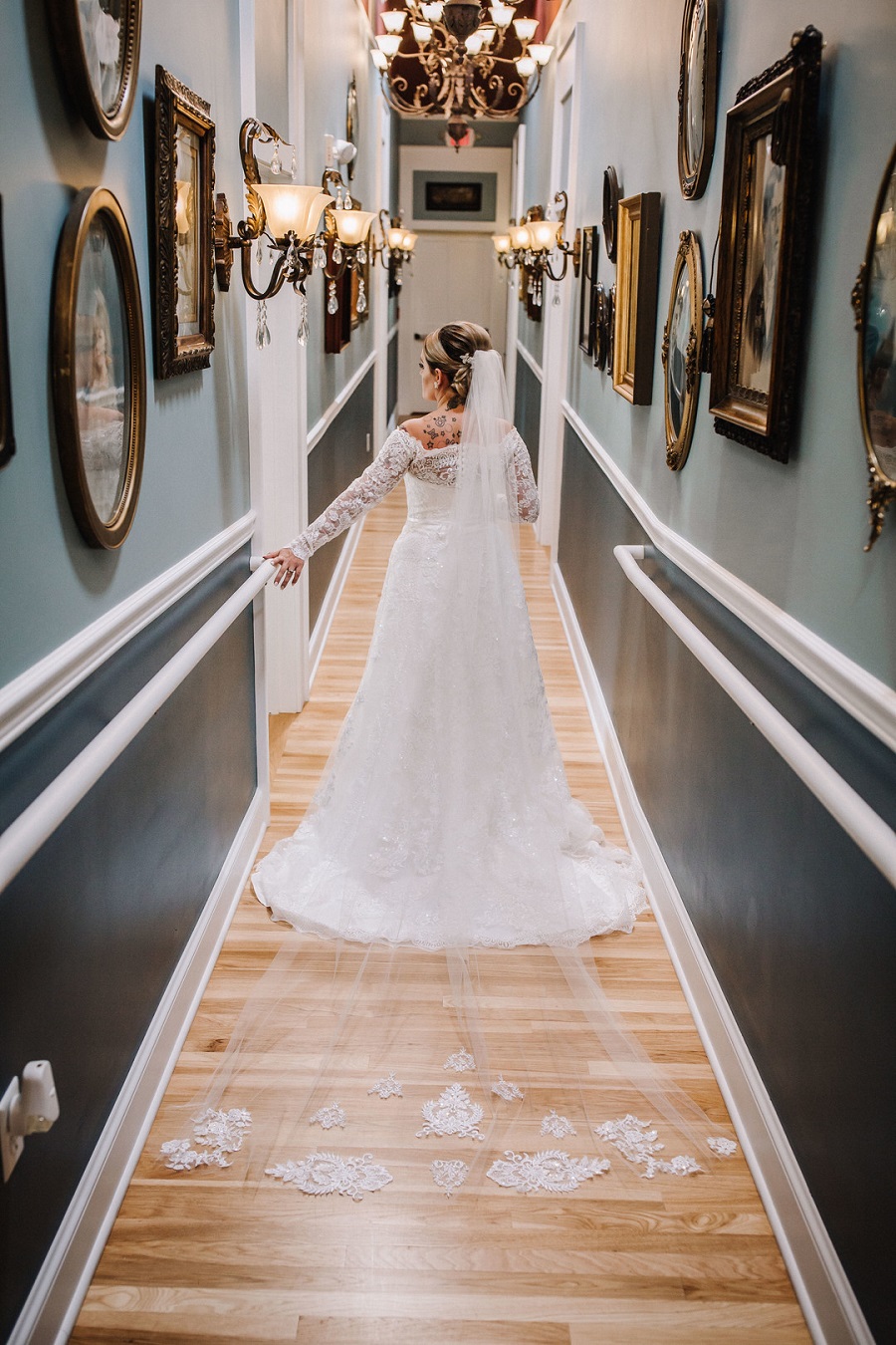 intimate-diy-wedding-at-a-historical-mansion-gown