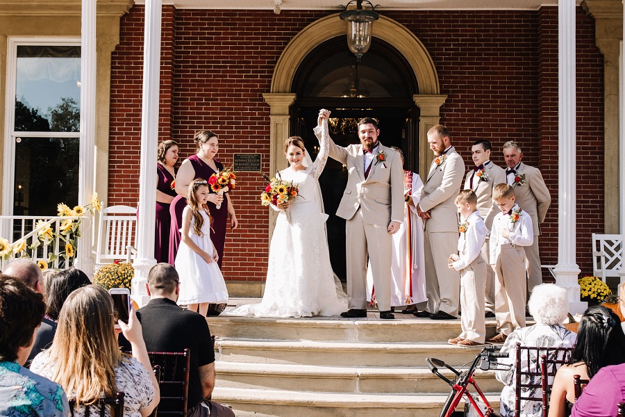 intimate-diy-wedding-at-a-historical-mansion-processional