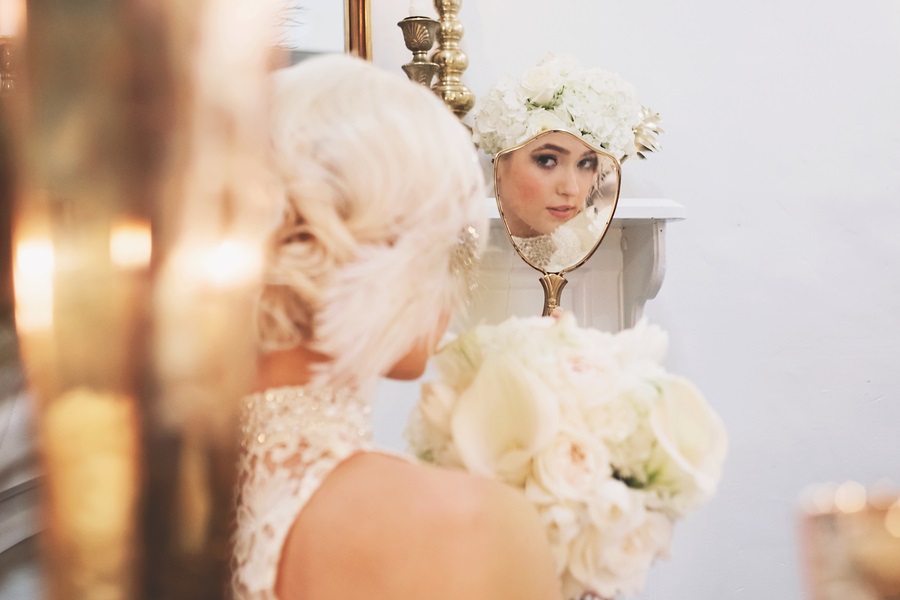 the-great-gatsby-styled-wedding-shoot-getting-ready