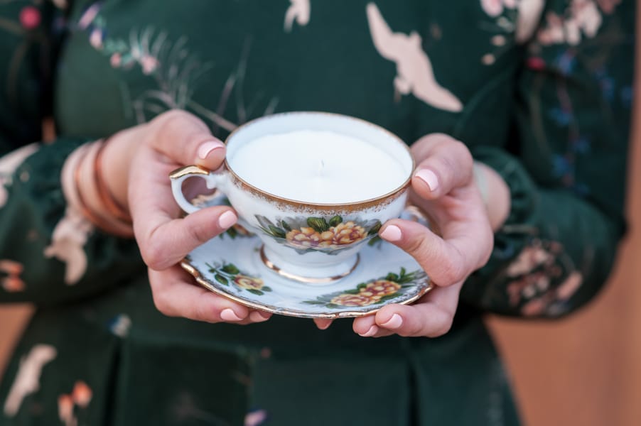 vintage-tea-party-bridesmaid-proposal-tea-cup