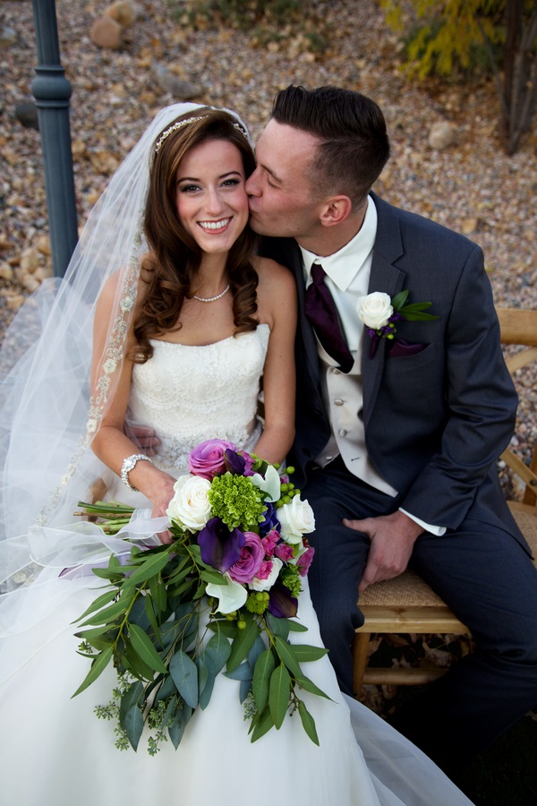 vintage-travel-styled-wedding-shoot-kiss-cheek