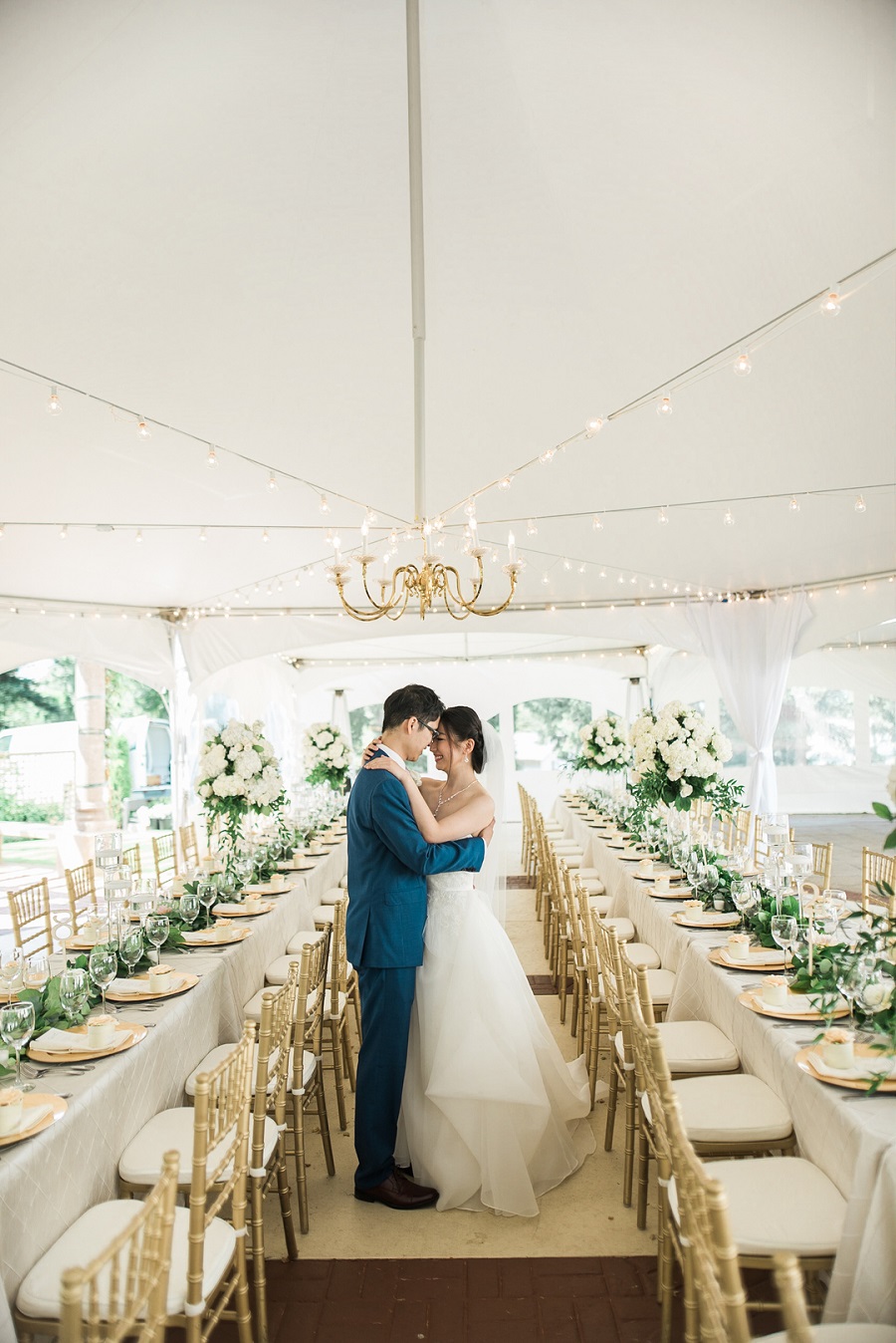 classically-romantic-garden-themed-wedding-decor