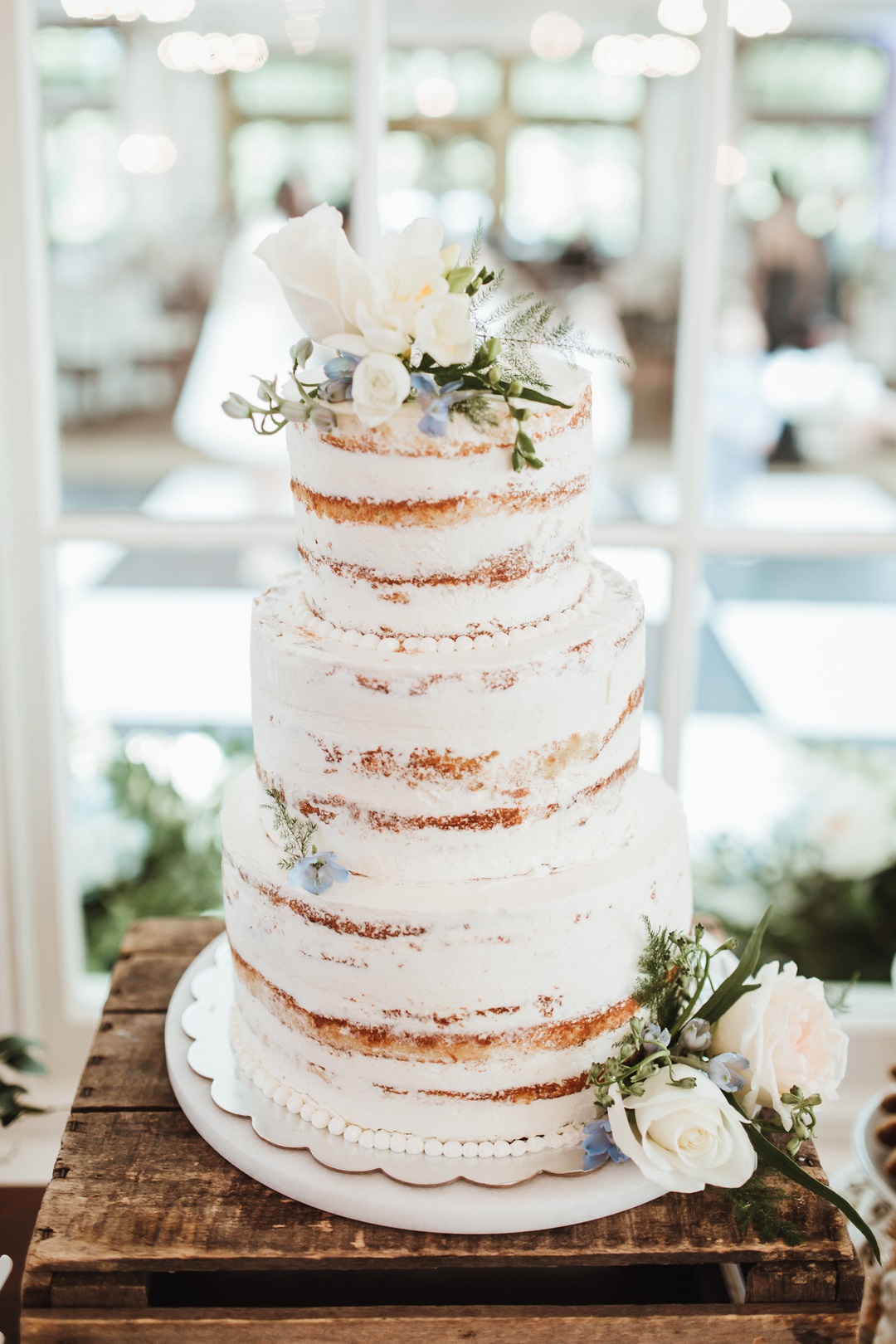 gatsby-chic-whitehall-estate-wedding-cake