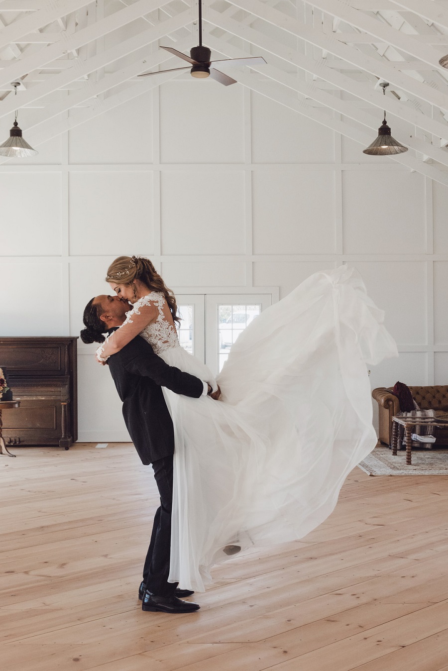 moody-and-romantic-vintage-wedding-gown