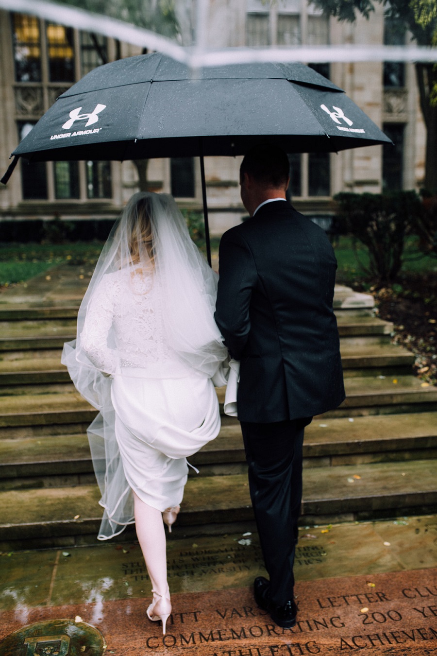 moody-romantic-pittsburgh-wedding-rain
