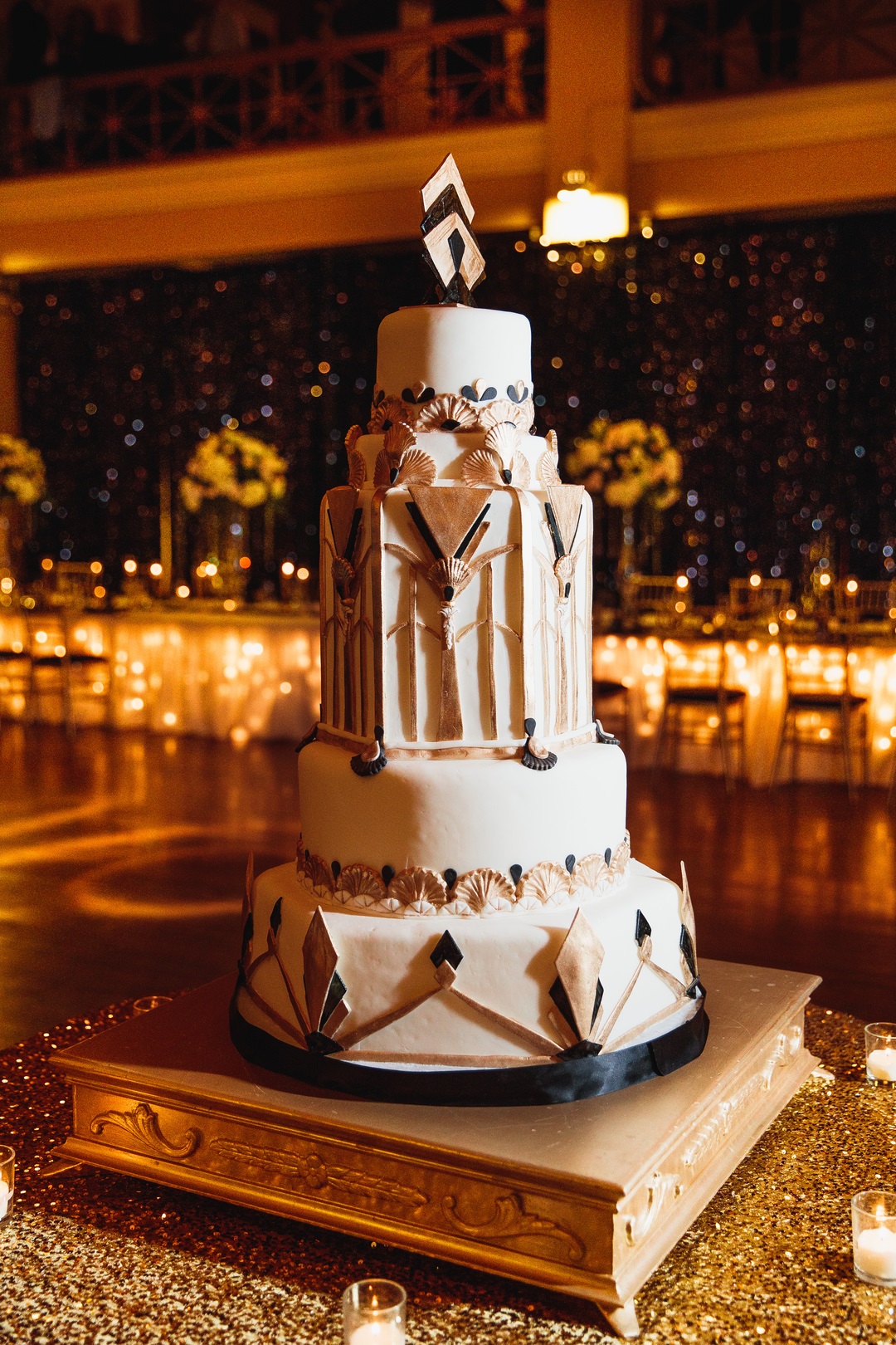 ohio-statehouse-great-gatsby-inspired-wedding-cake