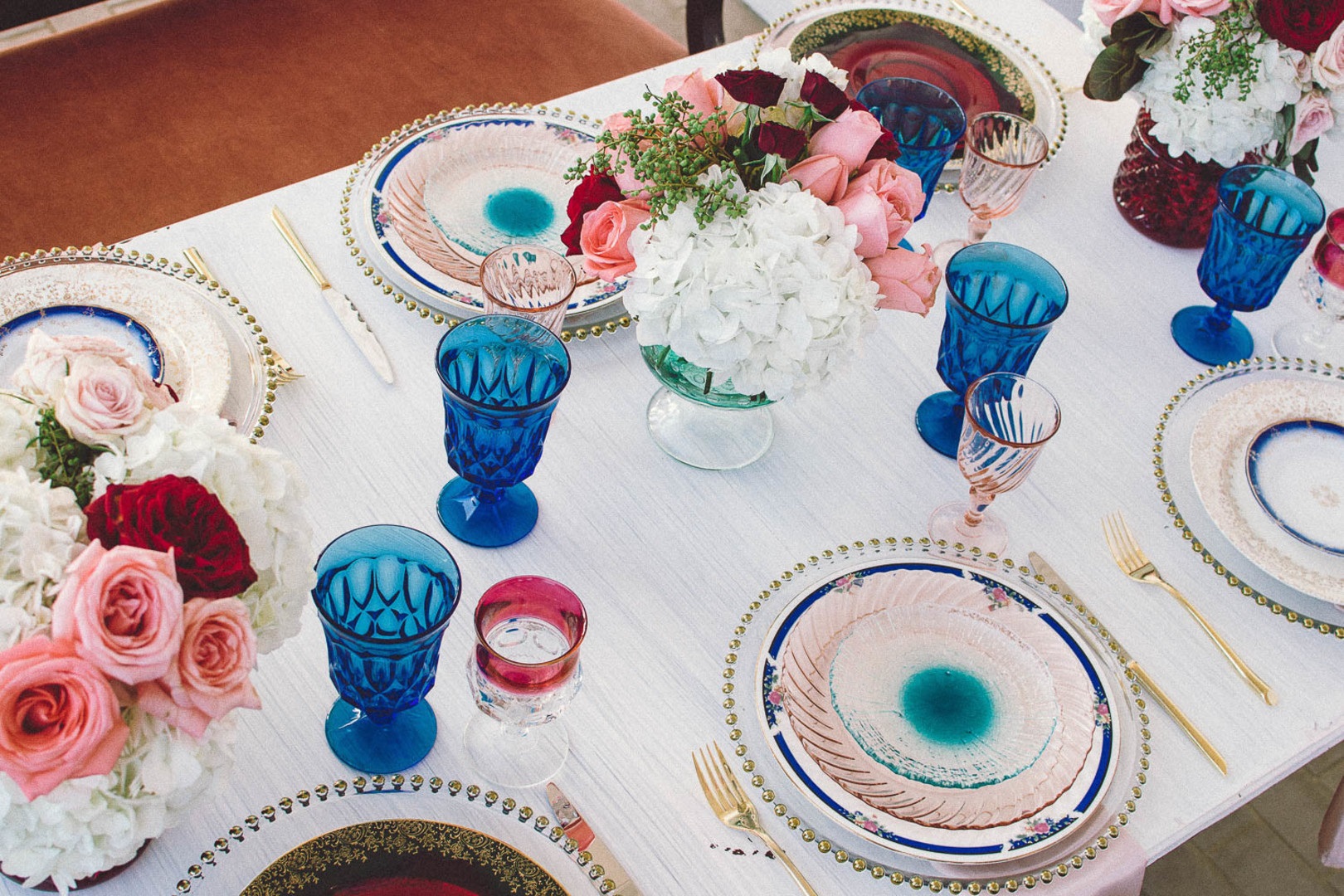 vibrant-and-bold-bohemian-styled-wedding-table-decoration