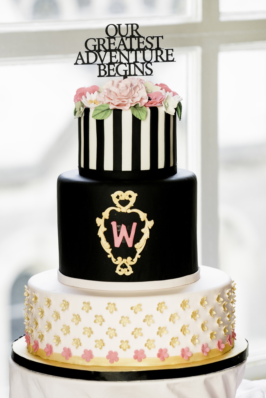 ultimate-glam-vintage-wedding-cake