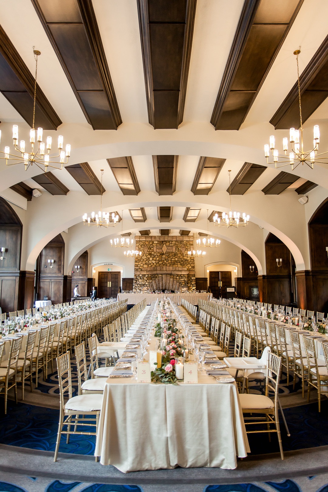 vintage-black-tie-wedding-in-lake-louise-reception